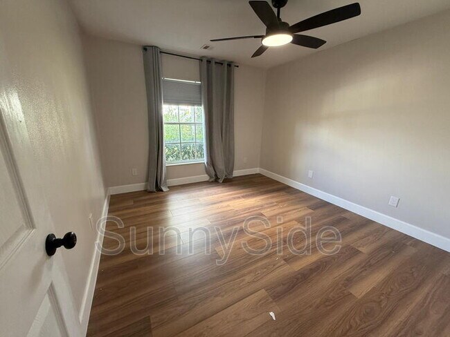 Building Photo - 1617 Nectarine Trail
