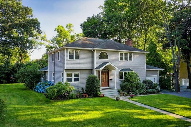 Primary Photo - 39 Wood Ave