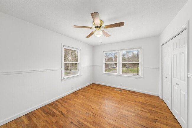 Building Photo - 6929 Mackin Ln