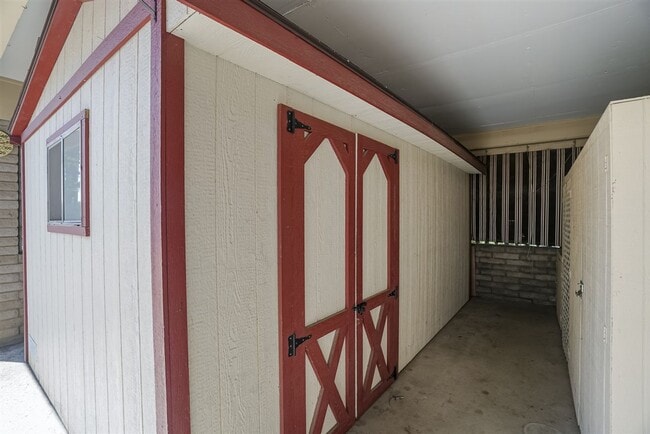 Building Photo - 2270 Sandia Dr