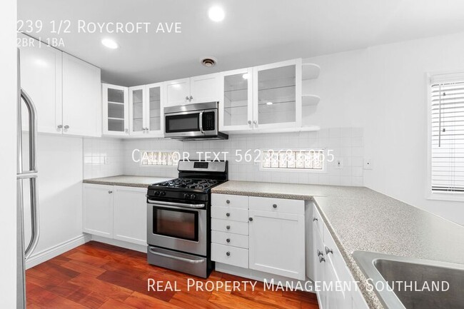 Building Photo - 239 Roycroft Ave