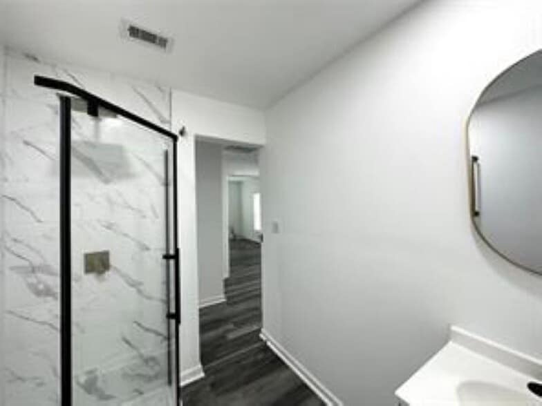 Building Photo - 4318 1st