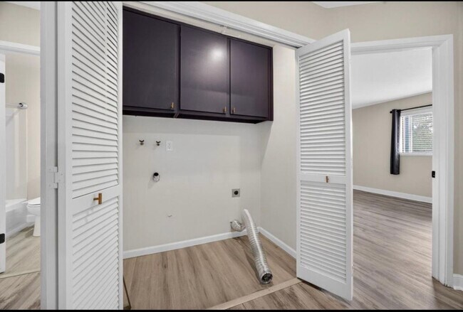 Building Photo - 4549 Melody Dr