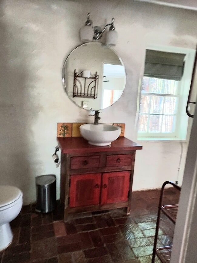 Building Photo - 20 Rancho Ancon Ln