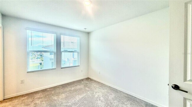 Building Photo - 3244 Skyline Lp