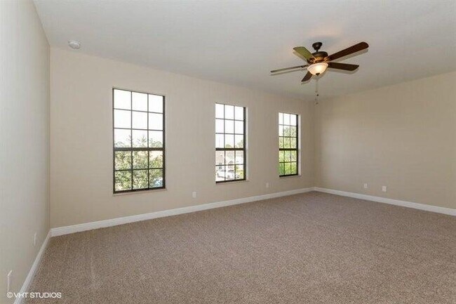Building Photo - 1709 SW Catalonia St