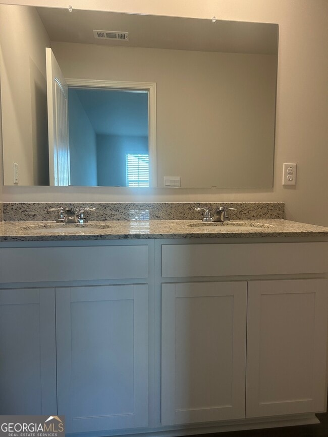 Building Photo - 1005 N 2nd Ave NW