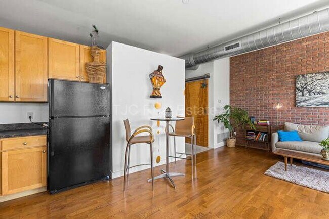 Building Photo - 7700 E 29th Ave