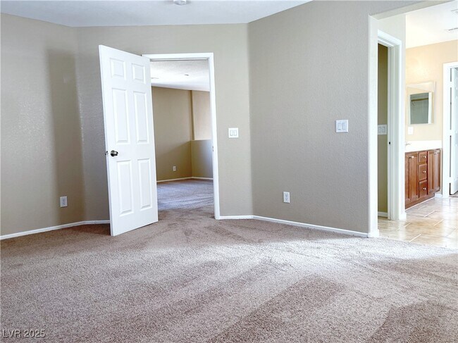 Building Photo - 9070 Vintage Wine Ave