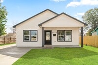Building Photo - 8056 Meadowbrook Dr