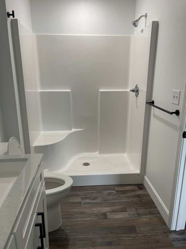 Building Photo - 3 BEDROOM 2.5 BATHROOM TOWNHOUSE FOR RENT