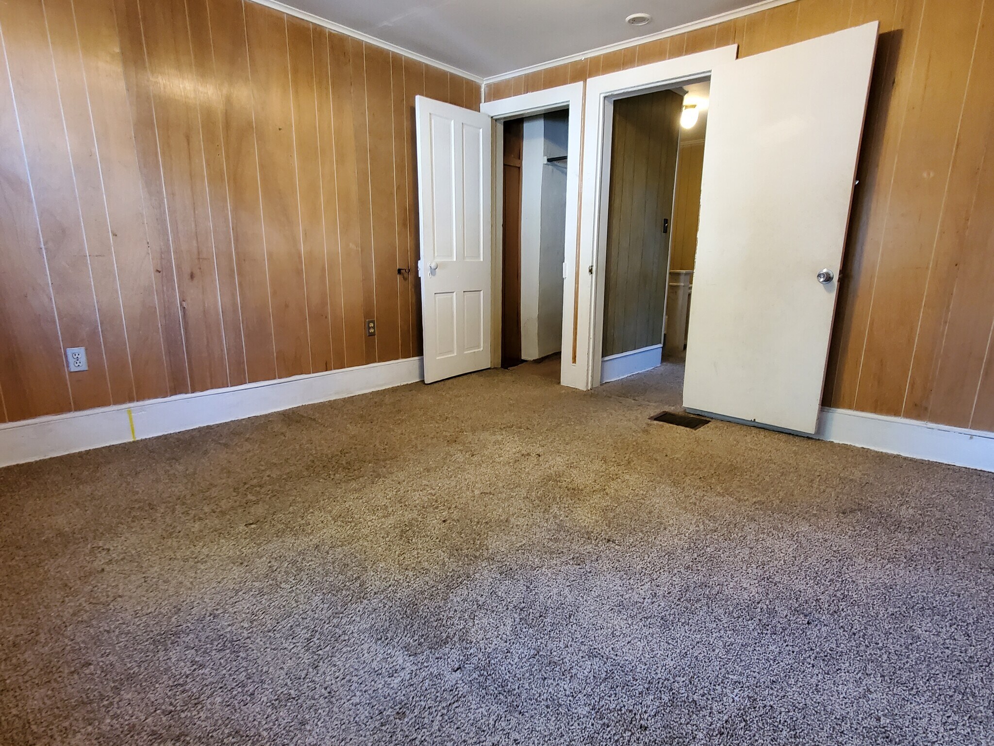 Main Bedroom facing closet - 53 Orchard St