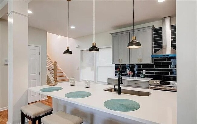 Building Photo - Elegant 3 BD 2.5 BA Home Offering Luxury Living in the Heart of Atlanta