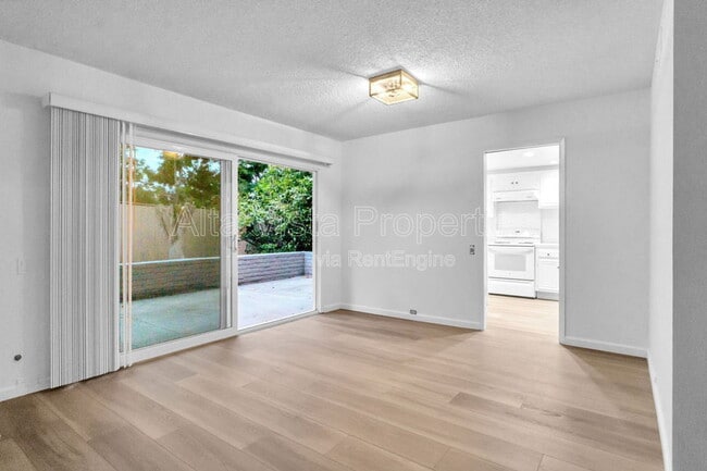 Building Photo - 2229 Camino Preciosa Sur