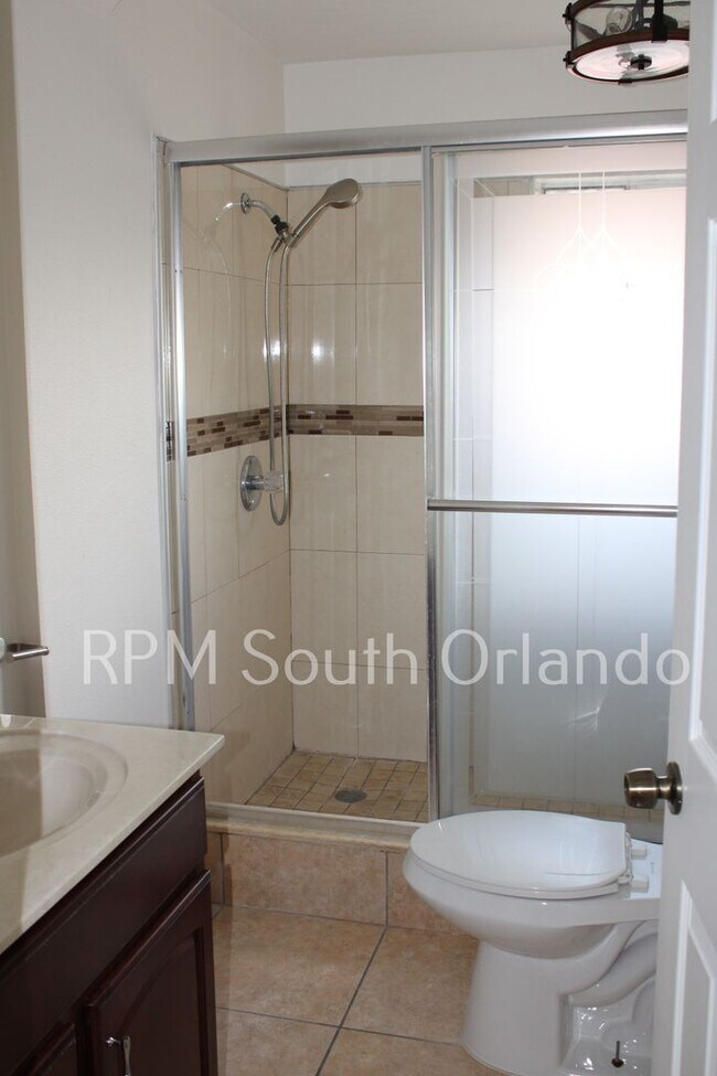 Building Photo - Beautiful 4 Bedroom 2.5 Bath Home with Hea...