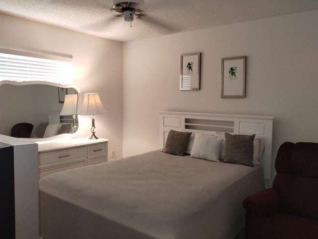 Building Photo - Beautiful 3-bedroom, 2-bath rental home