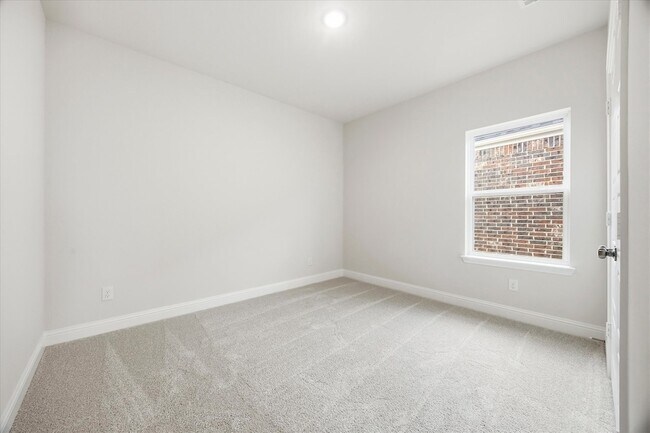 Building Photo - 1814 Waterwalk Dr