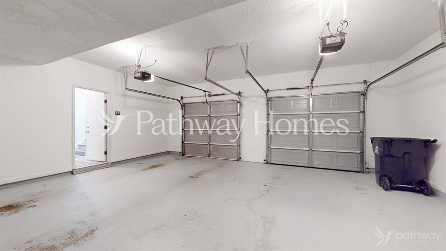 Building Photo - 10891 Knotty Pine Pl