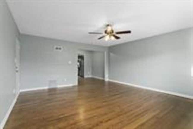 Building Photo - 4110 Clark Ave