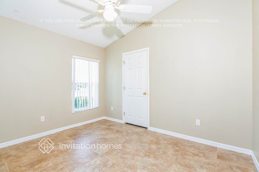 Building Photo - 2441 Bridgeport Cir