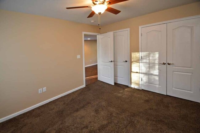 Building Photo - 76 Gloucester Dr