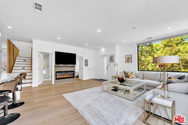 Building Photo - 4841 Minden Pl