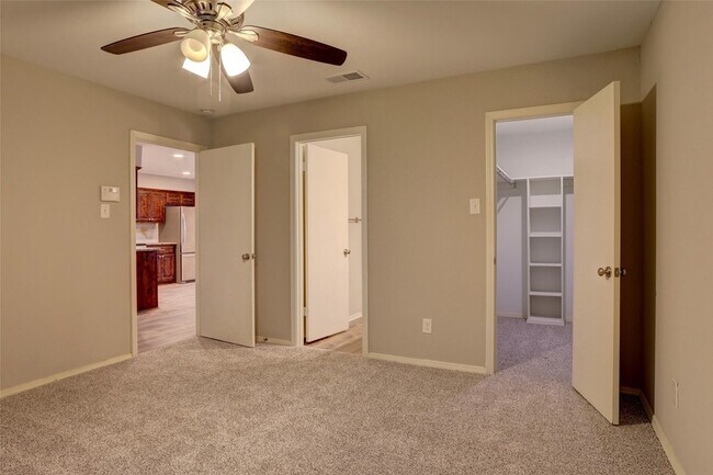 Building Photo - 711 Wolftrap Dr