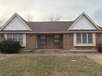 Building Photo - 508 Matt Ln