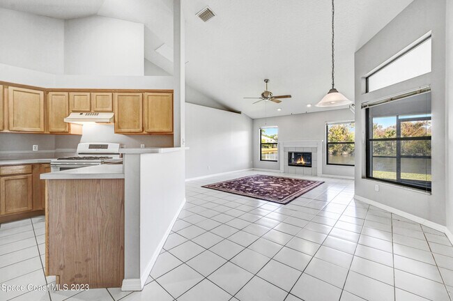 Building Photo - 3643 Bluefield Ave