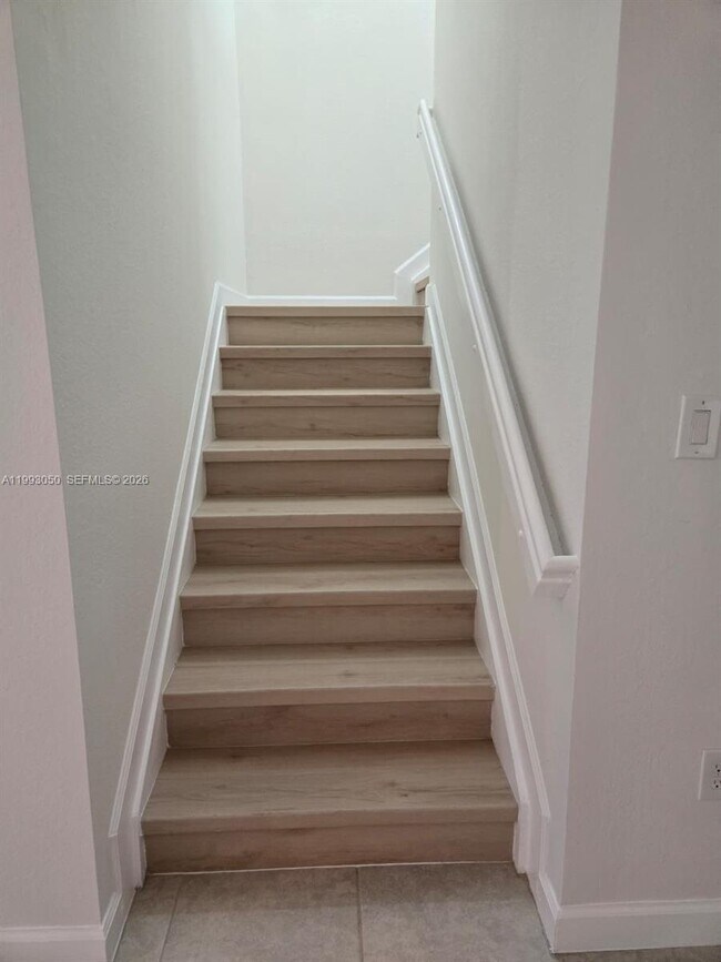 Building Photo - 4268 SW 166th Ct