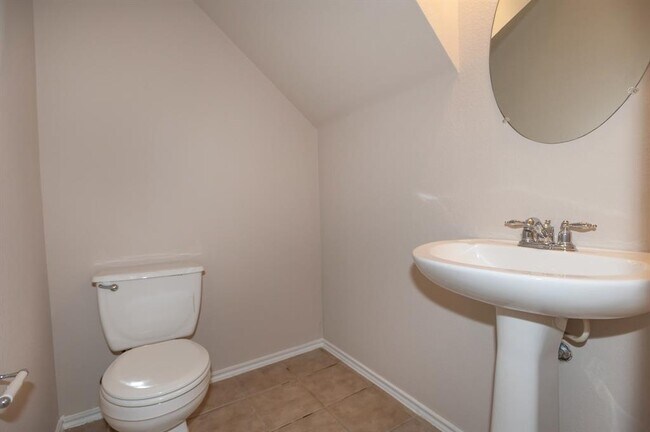 Building Photo - 1612 Melissa Oaks Ln