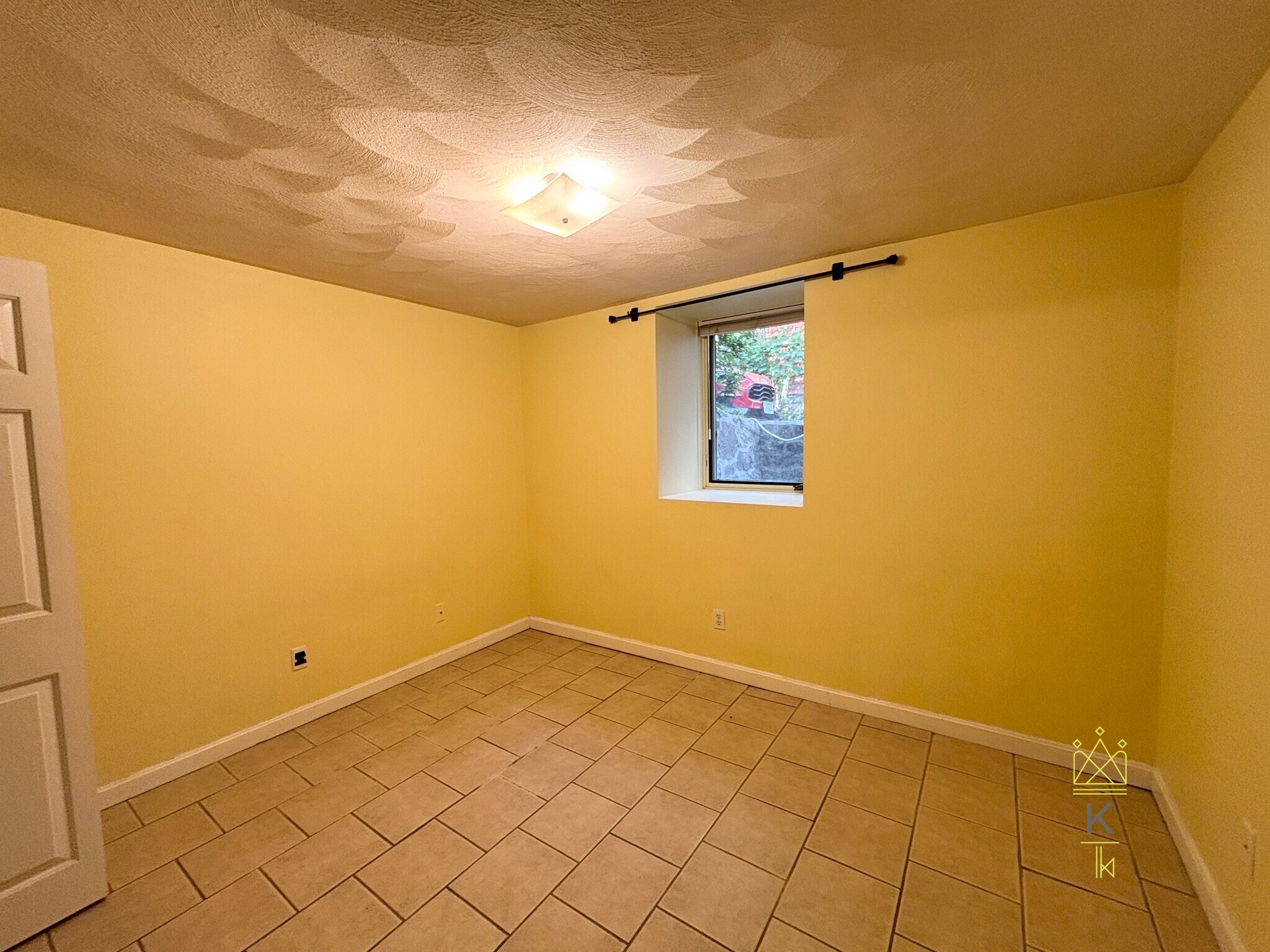 Building Photo - 123 Aspinwall Ave