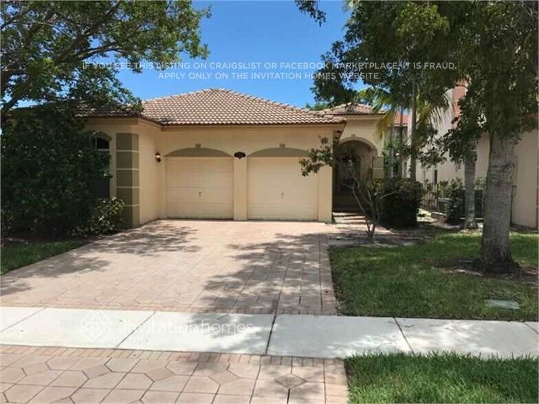 Primary Photo - 10566 Galleria St