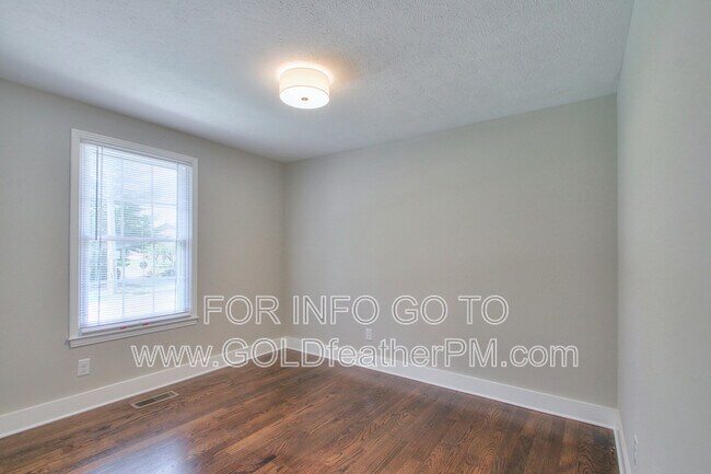 Building Photo - 3025 Blackwood Dr