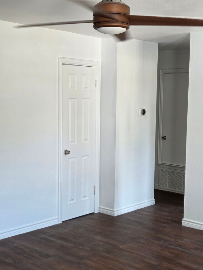 Building Photo - Nice 3 bedroom 1 bath for rent