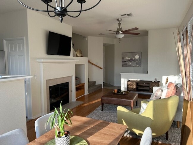 Building Photo - Impressive 2 Story, 2 Bedroom 2.5 Bath tow...