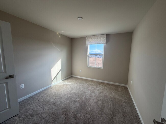 Building Photo - 59 Glacier Ave