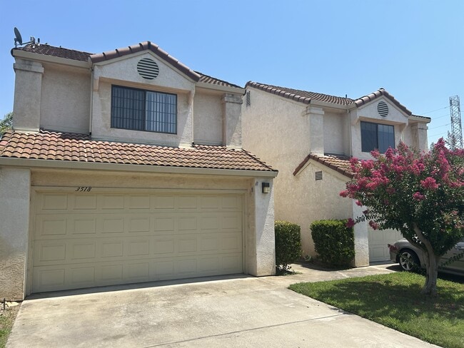 Building Photo - 3518 Shawnee Dr