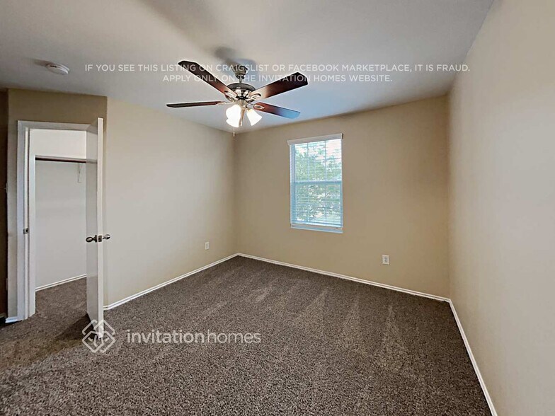 Building Photo - 5413 Del Rey Dr