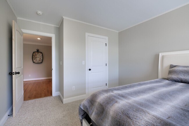 Building Photo - Beautiful home in Charleston walk community!