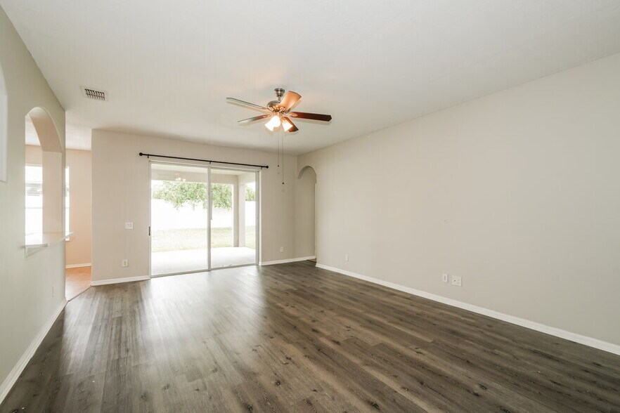 Building Photo - 7726 Bulls Head Dr