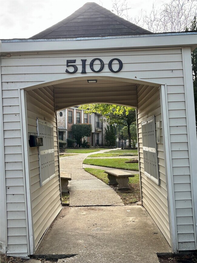 Building Photo - 5100 Allendale Rd