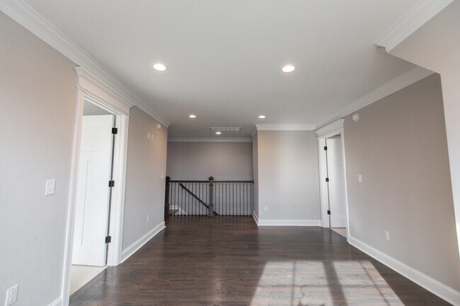 Building Photo - 1044 S Westyn Lp