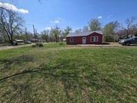 Building Photo - 3 bed 1 bath house on a large corner lot!