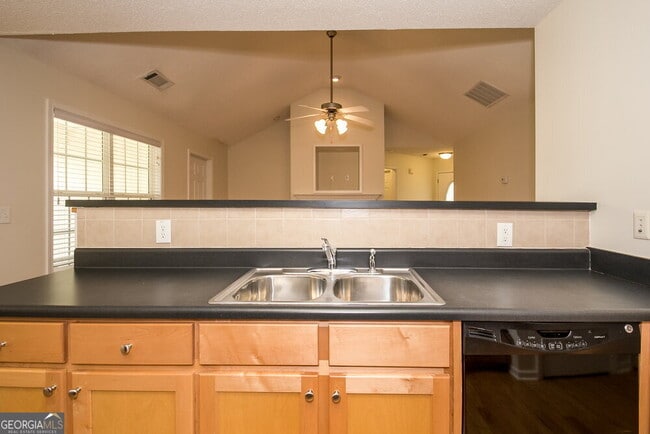 Building Photo - 40 Belltree Cir