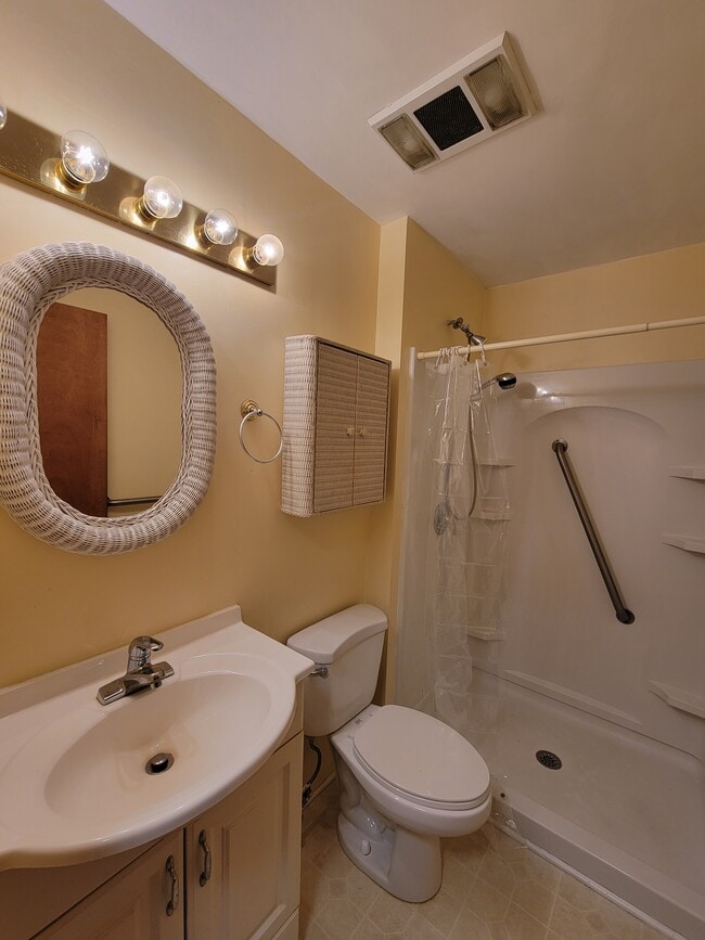 Building Photo - 1061 Caldwell Dr