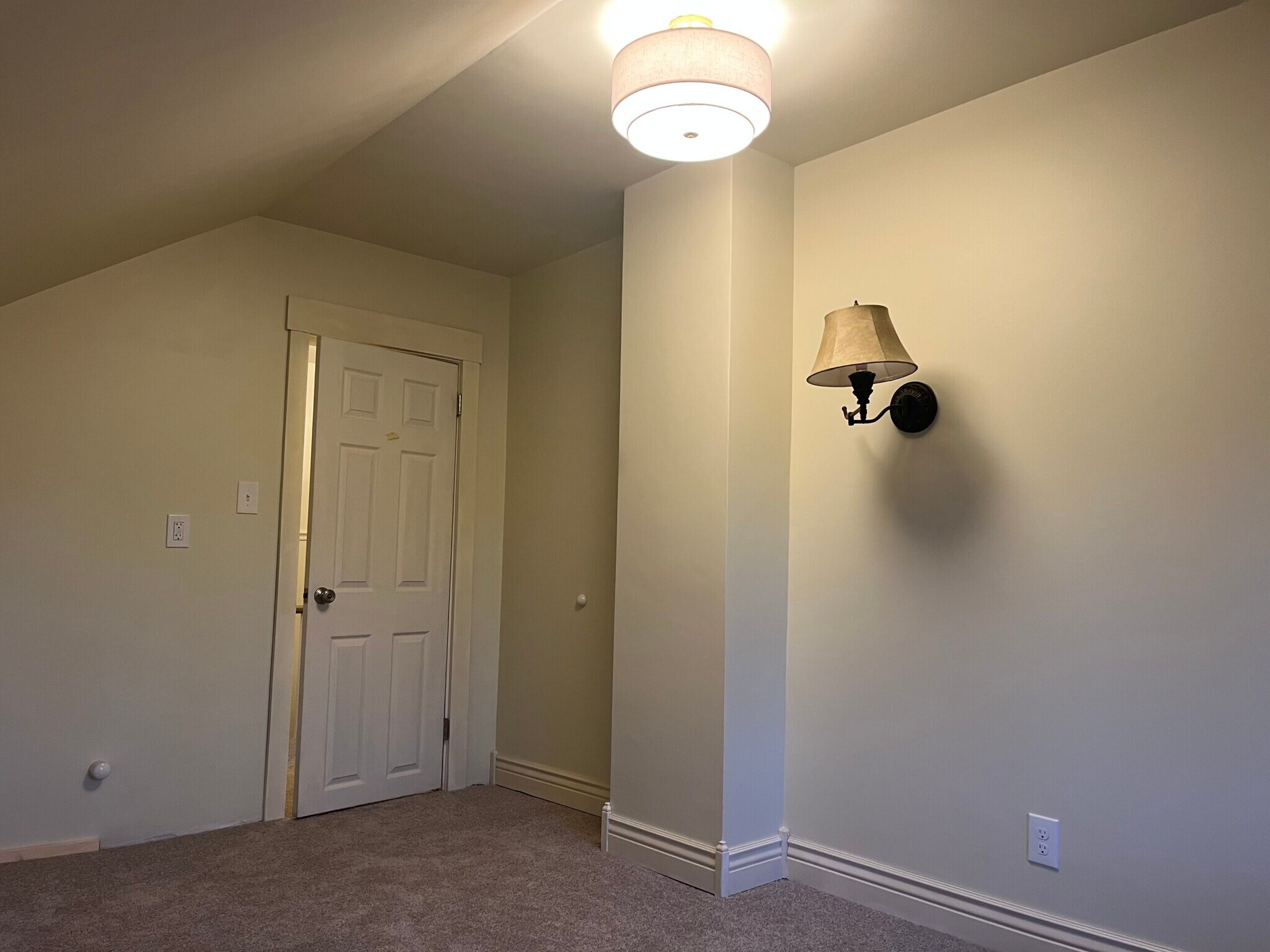 Building Photo - 711 Union St