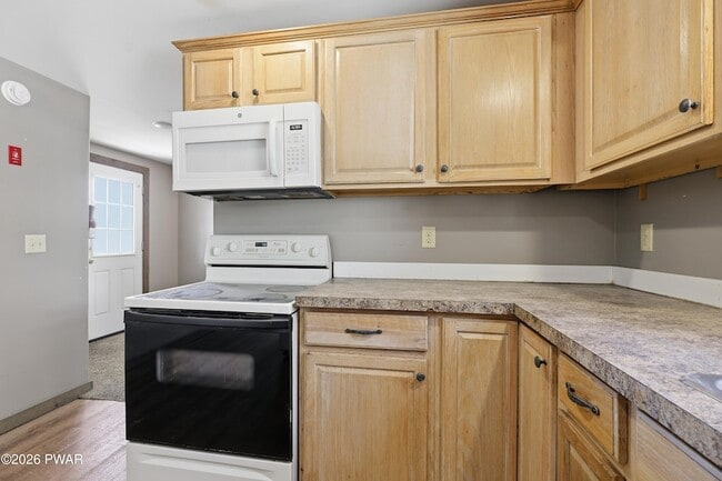 Building Photo - 760 Hudson St