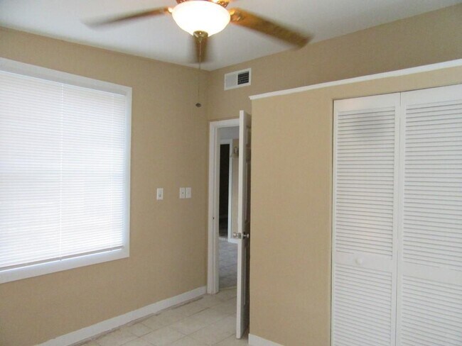 Building Photo - 1450 Turkey Ridge Rd