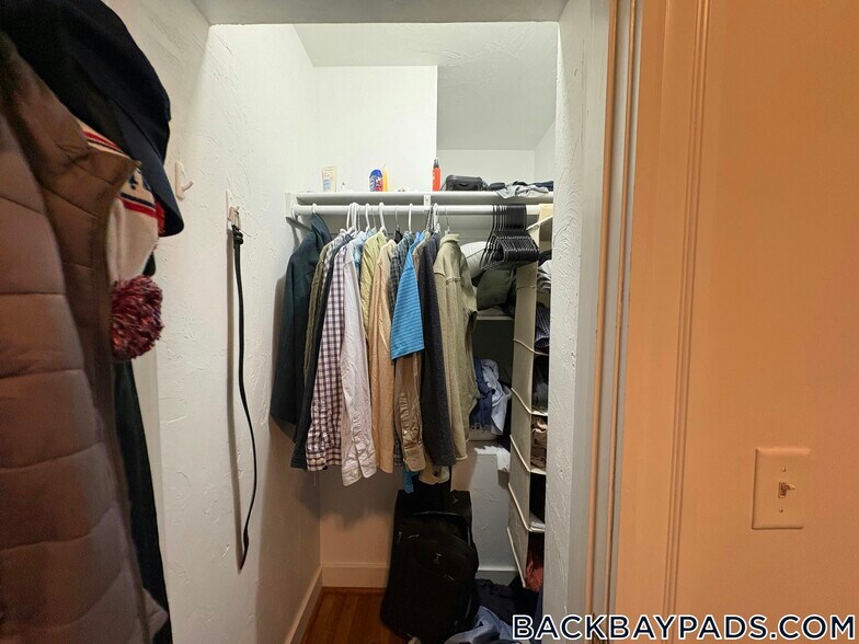 Building Photo - 366 Commonwealth Ave